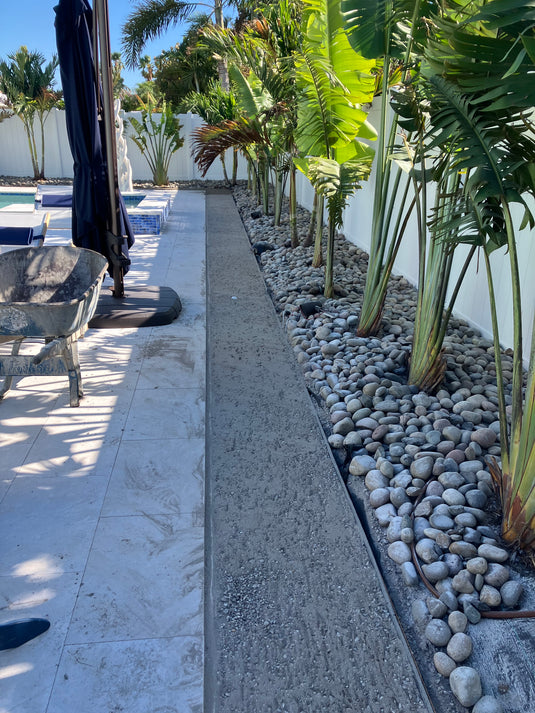 Specializes in installing artificial turf in the Tampa Bay area – Plant ...